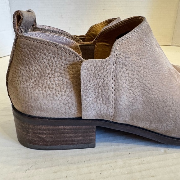 Lucky Brand Booties Size 9.5 Brown Taupe Suede Elastic Ankle Boot - Picture 6 of 15